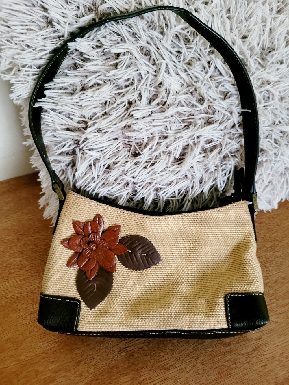 Y2k 2000s Liz Claiborne Beige Woven Shoulder Bag with Brown Flower Applique